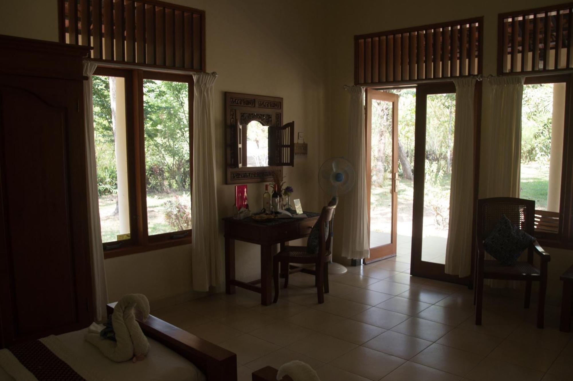 Guesthouse Rumah Senang Kalibaru Luaran gambar
