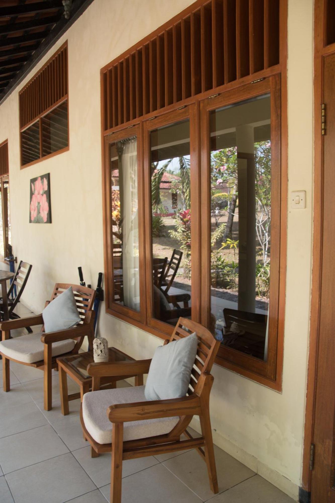 Guesthouse Rumah Senang Kalibaru Luaran gambar
