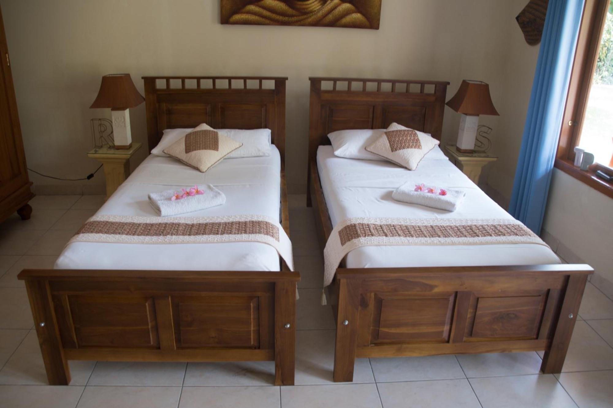 Guesthouse Rumah Senang Kalibaru Luaran gambar