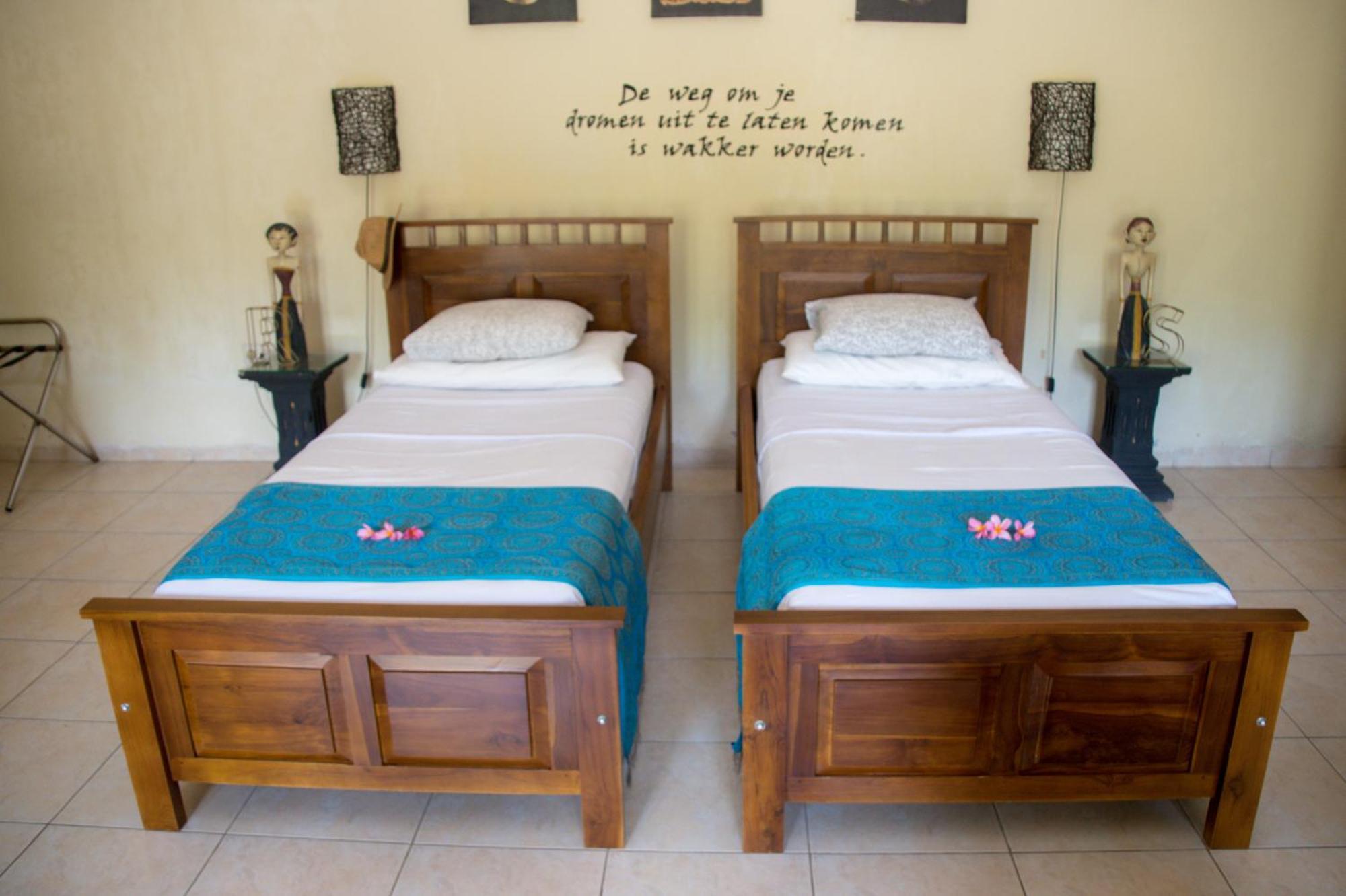Guesthouse Rumah Senang Kalibaru Luaran gambar