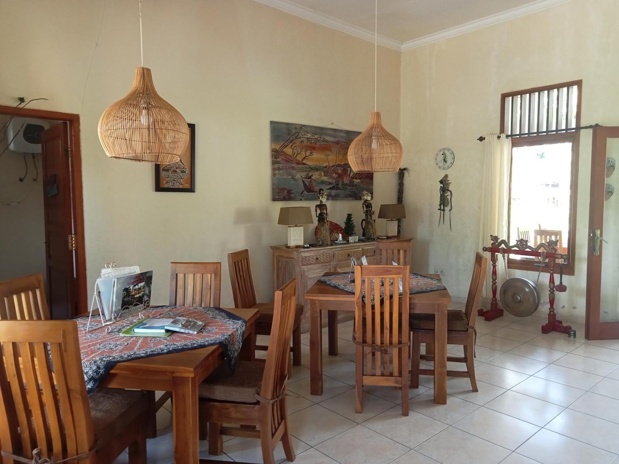 Guesthouse Rumah Senang Kalibaru Luaran gambar