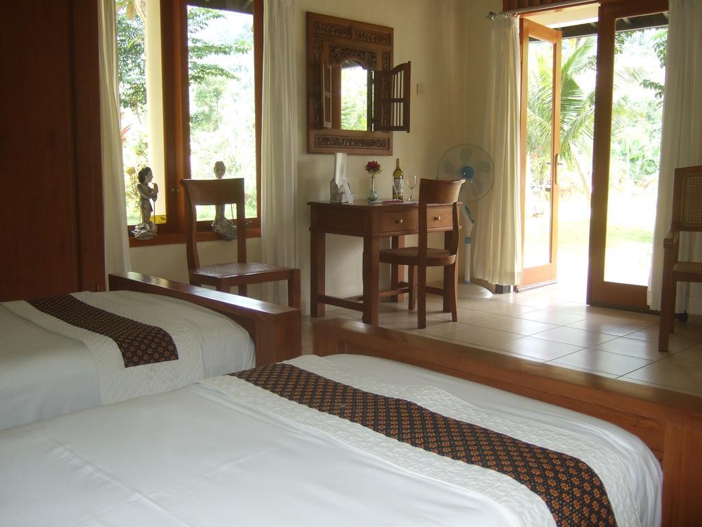 Guesthouse Rumah Senang Kalibaru Luaran gambar