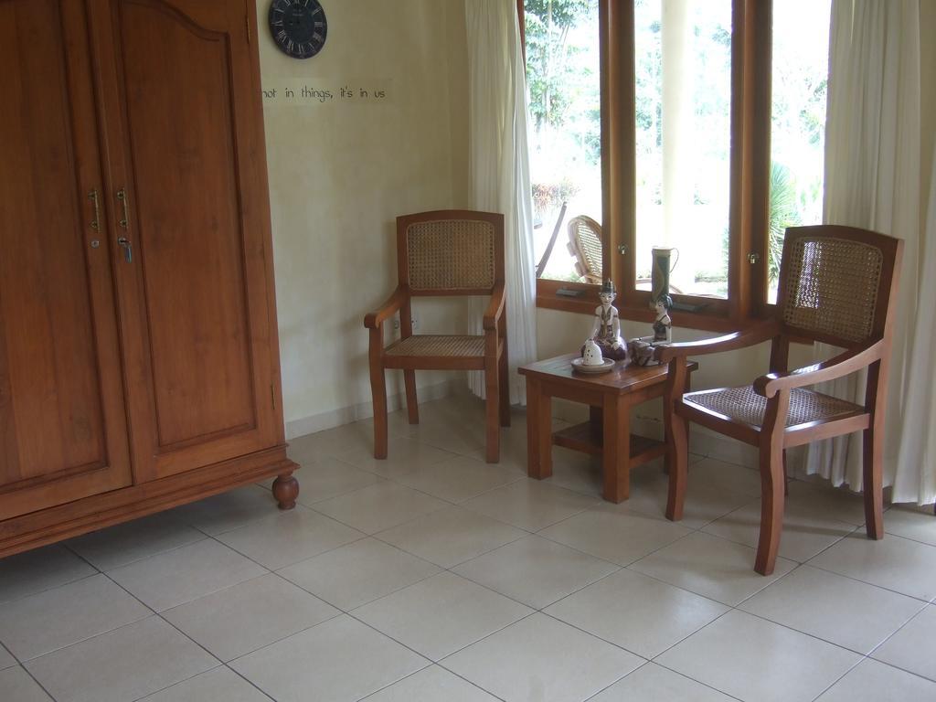 Guesthouse Rumah Senang Kalibaru Luaran gambar